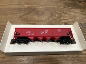 Tyco - HO Scale Burlington Route Everywhere West CB&O 300747 Red Hopper Car - Bild 1 von 4