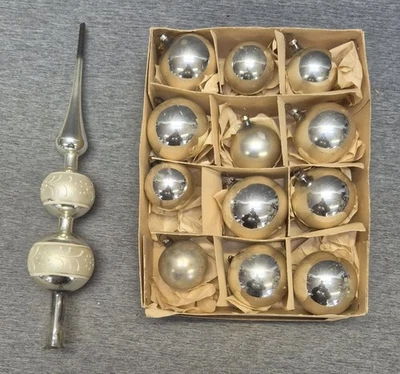 12 alte DDR Christbaumkugeln klein und mittel + Baumspitze, silber Lauscha 60er - Bild 1 von 4