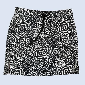 Ripskirt Hawaii Tropical Black White Floral Athletic Travel Skirt Women's Small - Picture 1 of 5