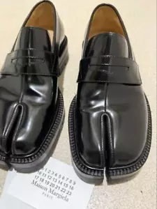 Maison Margiela Tabi Halbschuhe Gr. 36 schwarz kaum getragen mit Schlafanzug aus Japan - Bild 1 von 6