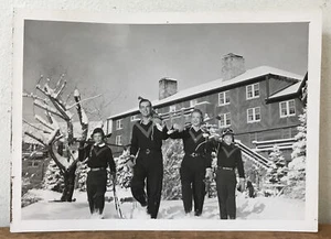 Vtg 1950s Mid Century Atomic Era Ski Resort Family Vacation Portrait Photograph - Picture 1 of 3