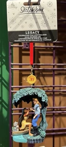 Disney Parks 2025 Pocahontas 30 Aniversario Meeko John Adorno de Navidad NUEVO - Imagen 1 de 3