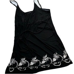 Ambrielle Babydoll Nachthemd mit Krawatte groß schwarz & elfenbein romantisch feminin Fee - Bild 1 von 6