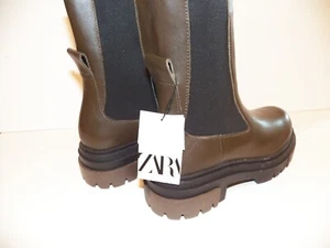 Neu Zara Damen BR Knöchelhohe Leder Stiefel 37 / 6,5 Track Sohlen mit Etikett - Bild 1 von 3