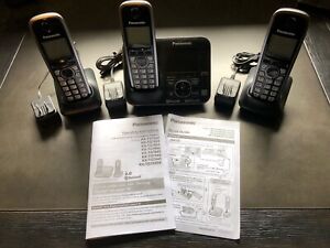 Panasonic Link-to-Cell KX-TG7621 Bluetooth Three Cordless Phone System