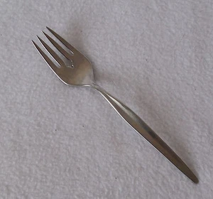 WM ROGERS CONCEPT stainless flatware SALAD FORK - Picture 1 of 3