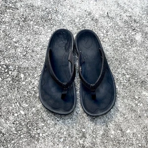 Olukai Ho’opio Flip Flop Sandal - Size 11 - Black - Beach - Comfort - Leather - Picture 1 of 9