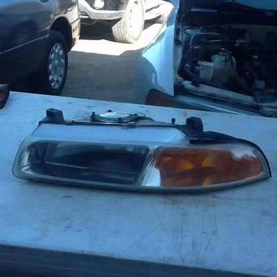 Dodge Stratus Chrysler Cirrus 1999 luz de cabeza del conductor con bombillas izquierda envío gratuito Foto 1 de 2