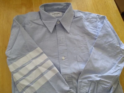 NUEVO SIN ETIQUETAS Thom Browne Azul Oxford Botones Grosgrain Manga Rayas TB0 14-31 Foto 1 de 4
