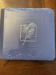 Creative Memories Book 7 x 7" Album New Retired With Pages Sealed Blue Flowers - Picture 1 of 3