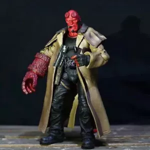 Mezco Hellboy Golden Army 7" Actionfigur Smoking Ver. Serie 2 1:12 Sammlung - Bild 1 von 4