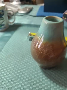 POTTERY FLOWER VASE - Picture 1 of 10
