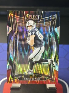 2024 Select Football Concourse Level rojo y negro Shock Brock Bowers RC #31 - Imagen 1 de 2