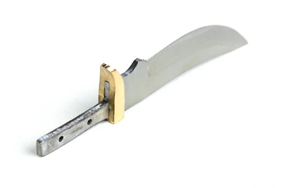 Cuchillo de punto de arrastre en blanco para hágalo usted mismo 8" OA hoja de acero inoxidable y protector de latón Foto 1 de 4