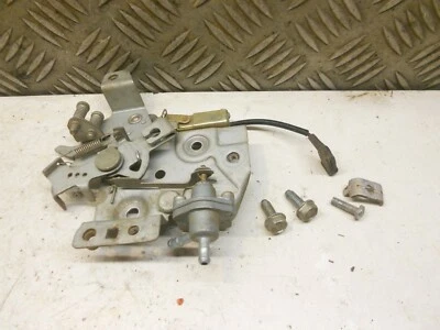 Honda GXV 140 - Platine de commande avec robinet de carburant - Photo 1/3