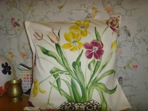 NEW MADE IN SANDERSON PAINTED GARDEN FLORAL CUSHION COVER FOR 16in PAD - Picture 1 of 2