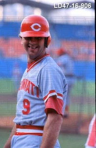 Mike O'Berry - 1982 Cincinnati Reds - 35mm color slide - LD47-16-906 - Picture 1 of 1