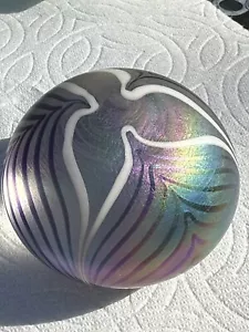 Beautiful Irridiscent Paperweight !!!!! - Picture 1 of 9