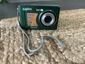 Sanyo VPC E1090 Digital Camera No Cord No Battery Untested - Picture 1 of 6