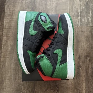 Nike Air Jordan 1 High OG Pine Green 2.0 GS 575441-030 Size 6.5Y - Picture 1 of 11