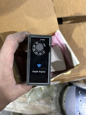 Danaher Eagle Signal DG105A3 Timer Controller 120AC/DC 10A in DZ100-54 Case - Image 1 of 3