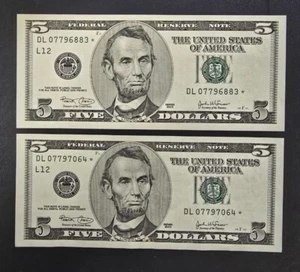 Two 2003 STAR NOTES Gem Uncirculated $5 Federal Reserve Notes Bills - Picture 1 of 2
