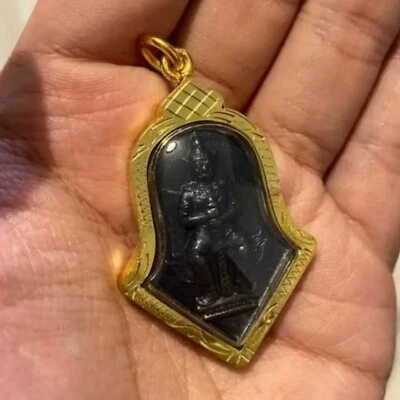 Thao Wessuwan Black Giant Deity 2002 amuleto tailandés fortuna rica Foto 1 de 4