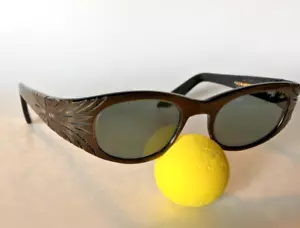 Vintage Cat Eye Sunglasses Carved Bronze Lucite - Picture 1 of 8