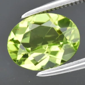 Piedra preciosa de peridoto verde ovalada natural sin tratar 1,74 quilates 8,5 x 6,7 mm VS, Pakistán - Imagen 1 de 4