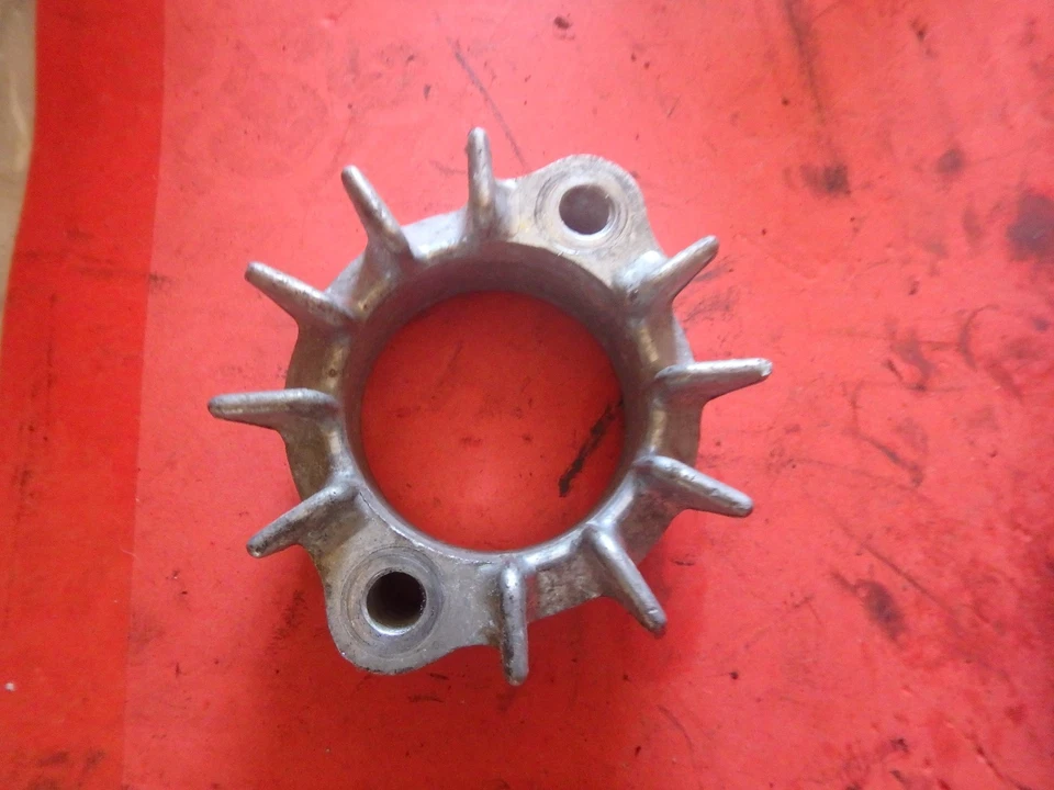 Honda CB 650 Off 1979 CB650 exhaust muffler mount flange - Изображение 1 из 1