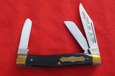 Cuchillo grande de colección Schrade EE. UU. Grand Dad's Old Timer 1974 latón negro Foto 1 de 4