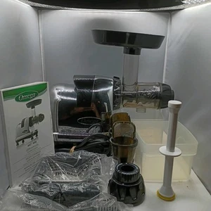 Omega Juicer J8008C Nutrition Center Slow Speed Masticating Juicer Chrome - Picture 1 of 16