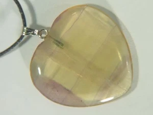 Colgante en forma de corazón de fluorita BUTW 47,9 quilates. con collar cordón lapidario 1677D - Imagen 1 de 2
