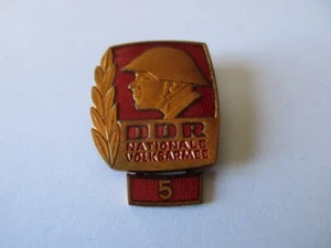 DDR  NVA  Bestenabzeichen Stufe 5 emailliert - Picture 1 of 2