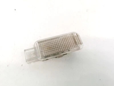 Iluminación interior Volkswagen Passat 2000 4B0947415, original #1627875-66 Foto 1 de 4