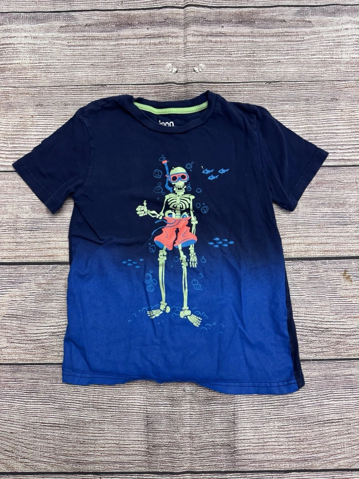 Camiseta Circo tamanho 6/7 masculina azul marinho manga curta com esqueleto de mergulho - Imagem 1 de 1