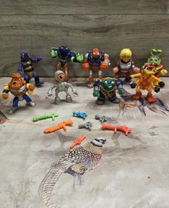 Vintage Bucky O'Hare 1990's Figure Bundle X9 & Weapons X7 Hasbro Collectable - Picture 1 of 17