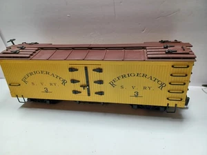 Bachmann G Scale Boxcar Refrigerator S.V.RY. Yellow Brown Roof No. 3 mpn 93223 - Picture 1 of 22