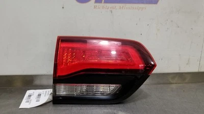 15 2015 JEEP GRAND CHEROKEE ПОДЪЕМНЫЙ БОРТ УСТАНОВЛЕННЫЙ ЗАДНИЙ ФОНАРЬ ЗАДНИЙ ЛЕВЫЙ ВОДИТЕЛЬ - Изображение 1 из 4