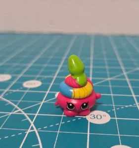 Moose Shopkins Season 4 Candy Collection Gummy Worm Pink - Picture 1 of 2