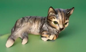 Harvey Knox Tabby Cat figurine Vintage Green Eyes Porcelain Hand painted Japan - Picture 1 of 9