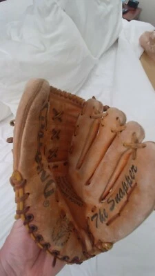 Spalding The Snapper 42-3905 Baseball Glove Mitt Youth 10” RHT EZ-Flex Leather ⚾ - Image 1 of 4