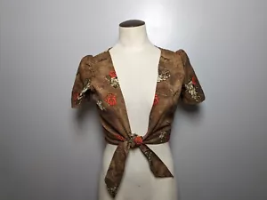 Crop Shrug Top Womens XS Tie Front Vintage 60s Novelty Print Antique Cars - Imagen 1 de 15