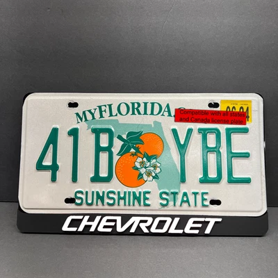 Marco de matrícula personalizado 3D BLANCO CHEVY emblema de coche MULTICOLOR Foto 1 de 4