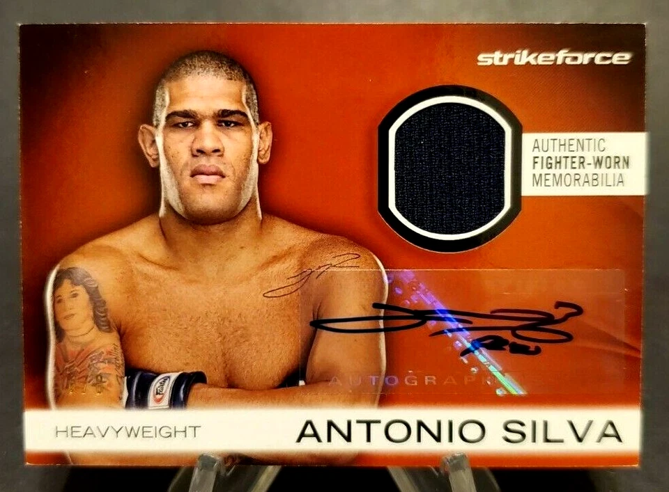 2012 Topps UFC Knockout Fighter Relics Autographs Red #AFG-AS Antonio Silva 6/8 - Image 1 of 2