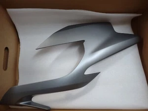 NEW BMW LEFT HEADLIGHT HOUSING 14-18 R 1200RT  GRANITE GREY - 46-63-8-557-839 - Foto 1 di 4