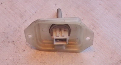 Sensor de temperatura Sensor 4A0820539 Sensor de temperatura Audi 80 100 A4 A6 A8 V8 VW Foto 1 de 4