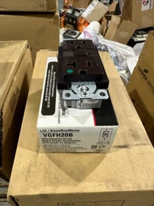 (1)Cooper VGFH20B Brown Hospital Grade GFCI Duplex Receptacle 5-20R 20A 125V L13 - Picture 1 of 1