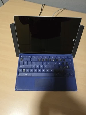 Microsoft Surface 3 LTE 128gb Con Docking Station - Immagine 1 di 4