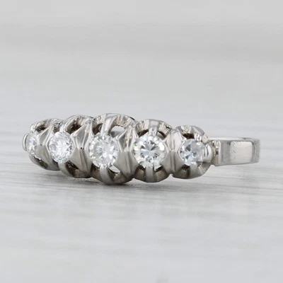 Anillo de diamantes vintage de 0,31 quilates de platino para aniversario de boda talla 6,25 Foto 1 de 4